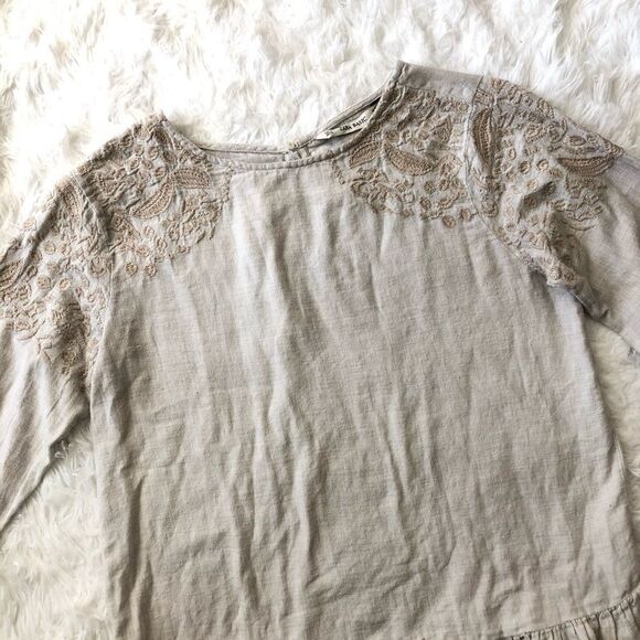 ZARA BASIC EMBROIDERED BEIGE TOP/ RUFFLED HEM sz M - Picture 3 of 10
